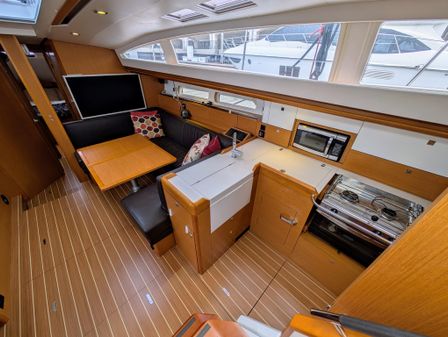 Jeanneau Sun Odyssey 44 DS image