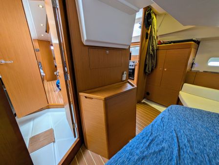 Jeanneau Sun Odyssey 44 DS image