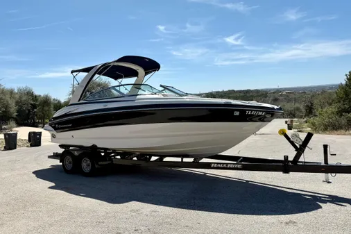 Crownline 260 LS image