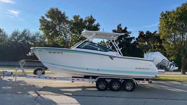 Blackfin 272 DC