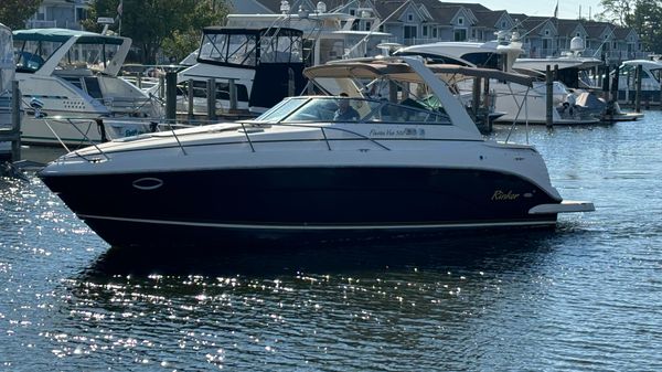 Rinker Fiesta Vee 300