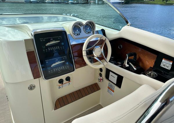 Chris-Craft Launch 35 GT image