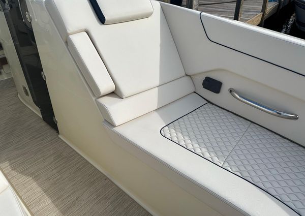 Chris-Craft Launch 35 GT image