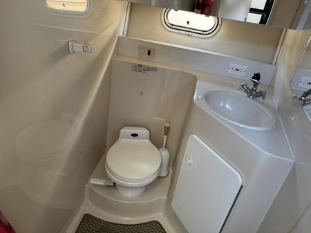 Cruisers Yachts 3650 Aft Cabin image