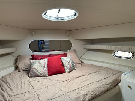 Cruisers Yachts 3650 Aft Cabin image