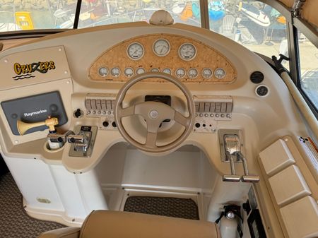 Cruisers Yachts 3650 Aft Cabin image