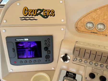 Cruisers Yachts 3650 Aft Cabin image