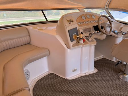 Cruisers Yachts 3650 Aft Cabin image