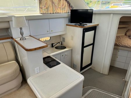 Cruisers Yachts 3650 Aft Cabin image