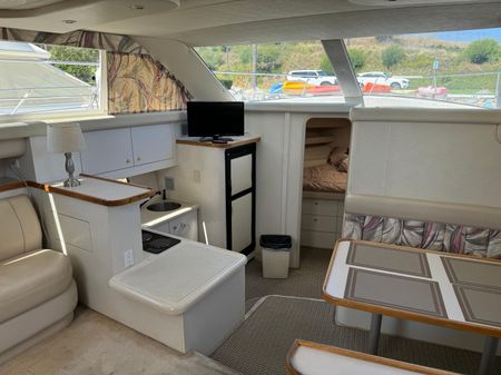 Cruisers Yachts 3650 Aft Cabin image