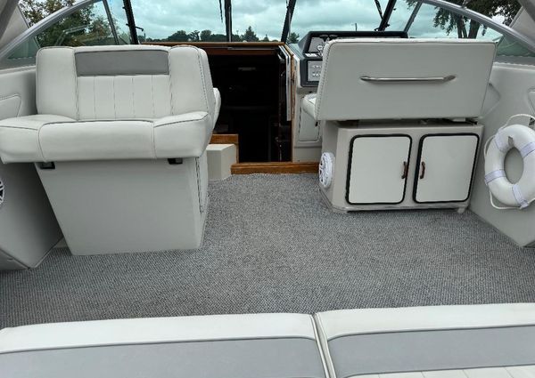 Sea Ray 340 Express Cruiser image