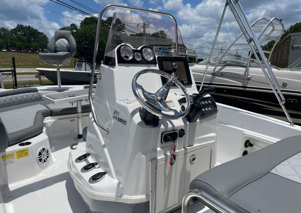 NauticStar 211 Hybrid image