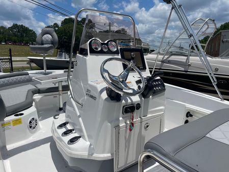 NauticStar 211 Hybrid image