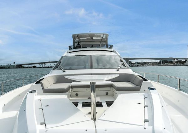 Galeon 800 Fly image