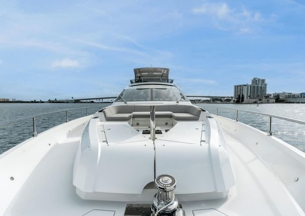 Galeon 800 Fly image