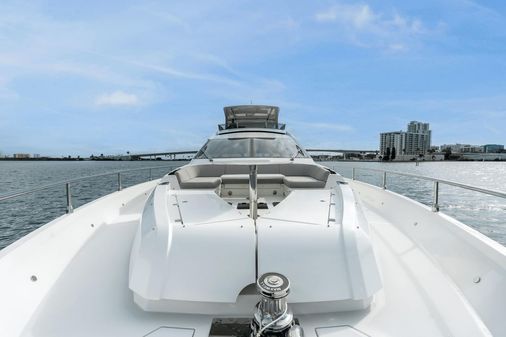 Galeon 800 Fly image