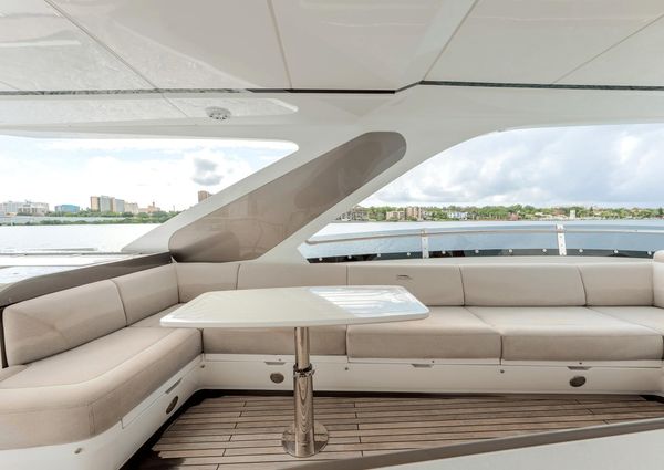 Galeon 800 Fly image