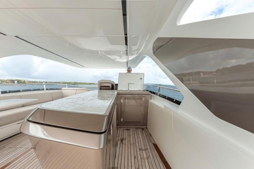 Galeon 800 Fly image