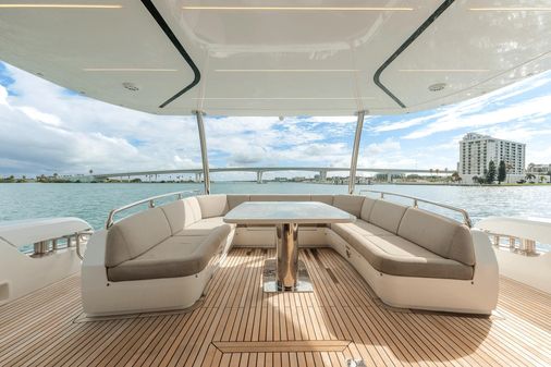 Galeon 800 Fly image