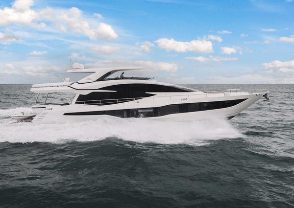 Galeon 800 Fly image