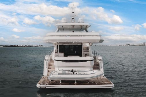 Galeon 800 Fly image