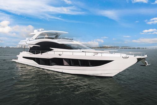 Galeon 800 Fly image