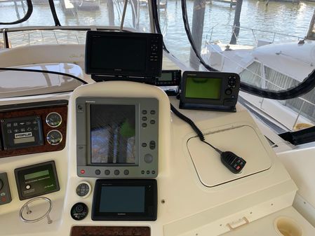 Sea Ray 480 Sedan Bridge image