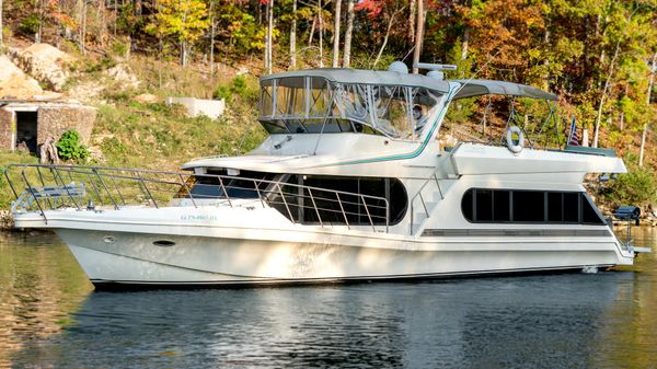 Bluewater 54 Coastal Cruiser 