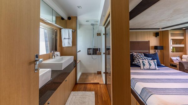 Fairline Squadron 65 image