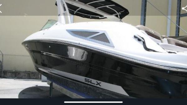 Sea Ray 300 SLX 