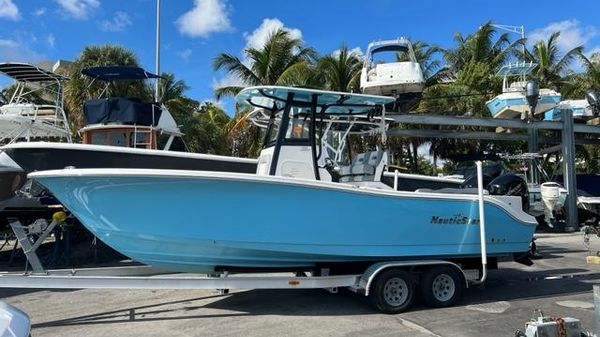 NauticStar 2602 Legacy