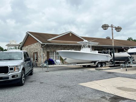 Limitless 26 Center Console image