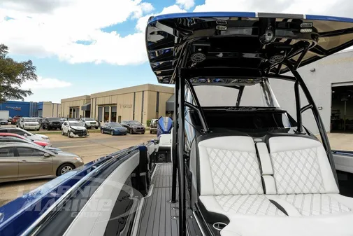 Nor-Tech 390 Sport Center Console image