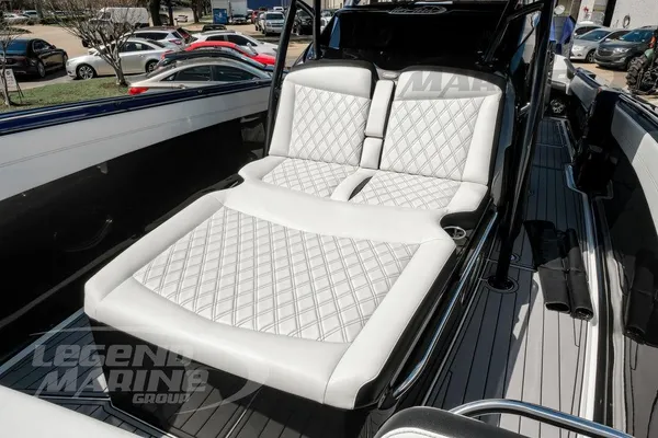 Nor-tech 390-SPORT-CENTER-CONSOLE image