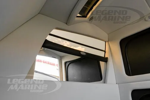 Nor-Tech 390 Sport Center Console image