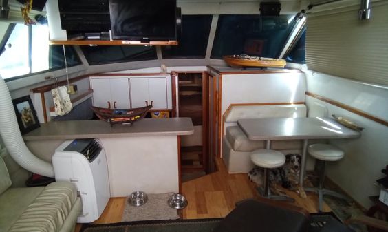 Sea-ray 380-AFT-CABIN image