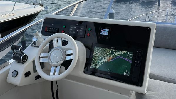 Azimut 53 Flybridge image