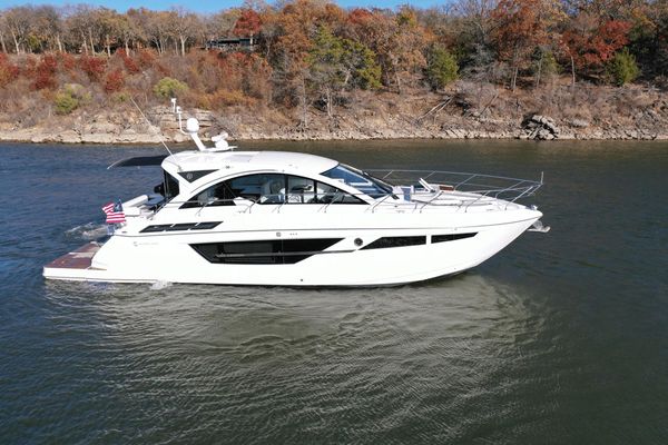 Cruisers Yachts 50 Cantius - main image