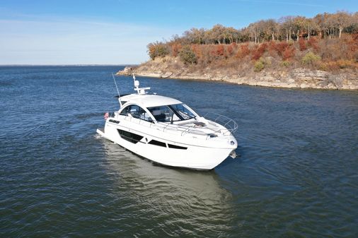 Cruisers Yachts 50 Cantius image