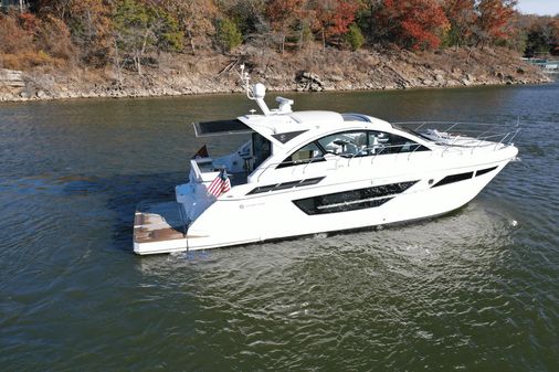 Cruisers Yachts 50 Cantius image