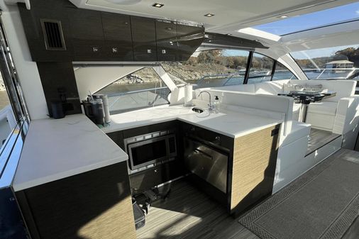 Cruisers Yachts 50 Cantius image