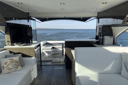 Cruisers Yachts 50 Cantius image