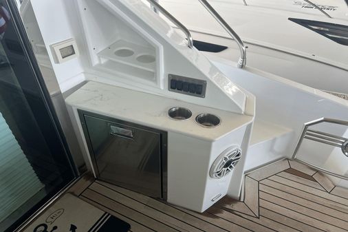 Cruisers Yachts 50 Cantius image