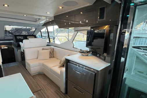 Cruisers Yachts 50 Cantius image