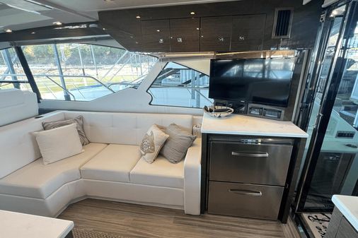 Cruisers Yachts 50 Cantius image