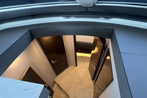 Cruisers Yachts 50 Cantius image