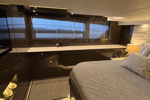 Cruisers Yachts 50 Cantius image