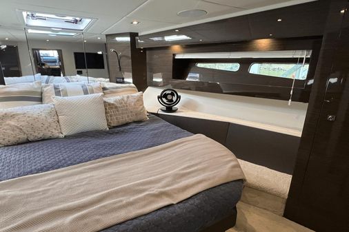 Cruisers Yachts 50 Cantius image