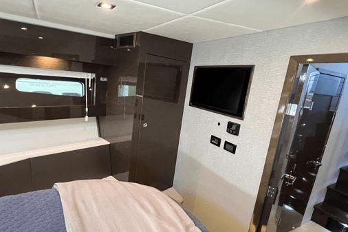 Cruisers Yachts 50 Cantius image