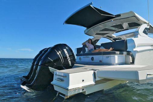 Cruisers Yachts 42 GLS image